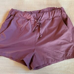 Women’s Relaxed Drawstring Shorts in Dusty Mauve